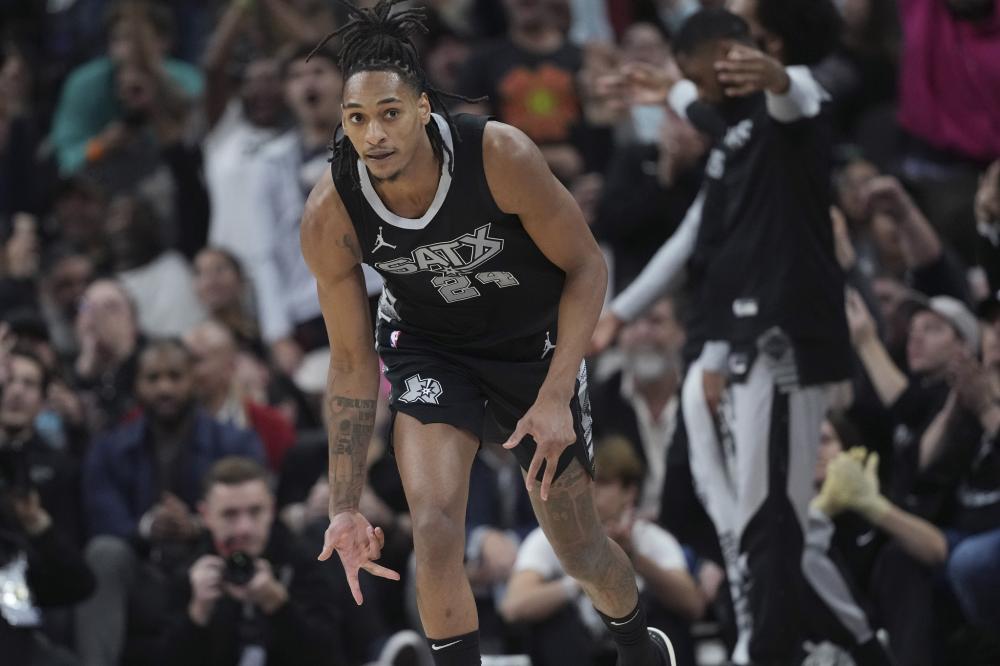 赛季初曾频 赛季初曾频